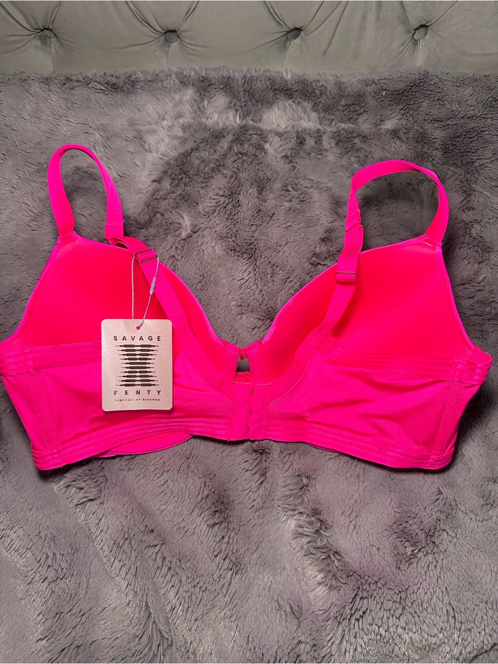 Savage X Fenty Neon Pink Smooth T-Shirt Bra - Picture 2 of 2